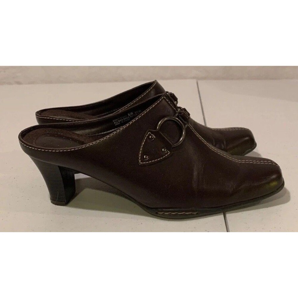VINTAGE AEROSOLES Slip on Mules Women’s 8.5 W Brown square toe retro